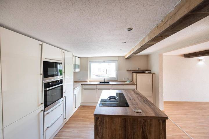 Ferienwohnung für 22 Personen, mit Balkon und Terrasse sowie Garten und Ausblick in Baunatal - 4
