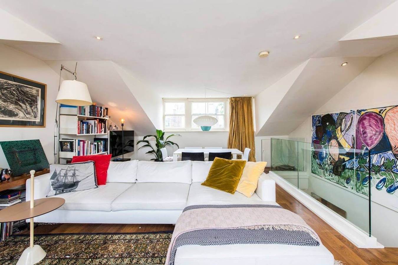 Entire apartment, Long stay discounts - Unique 2bed flat  Portobello road in Kensington and Chelsea, London