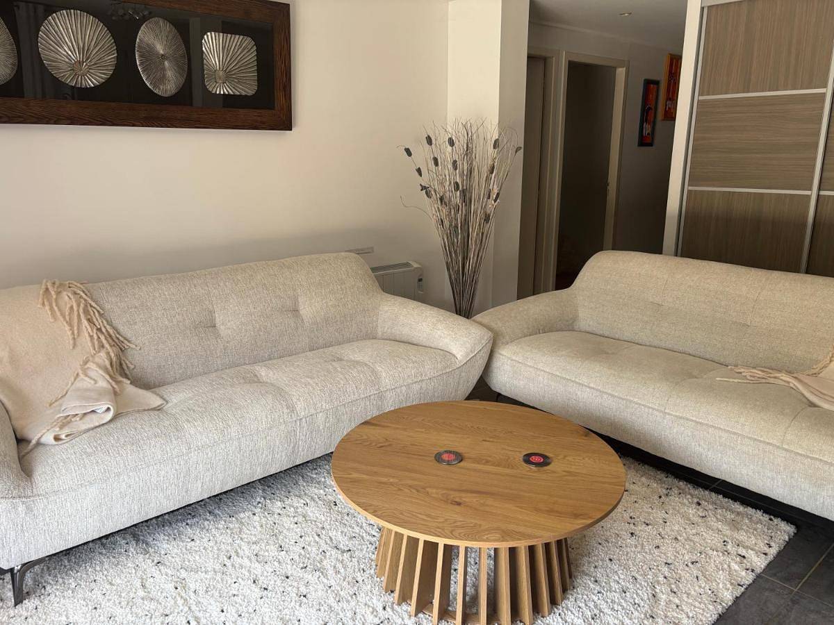 Appartement entier, Appartement spacieux 3 chambres in Génos, Pyrénées