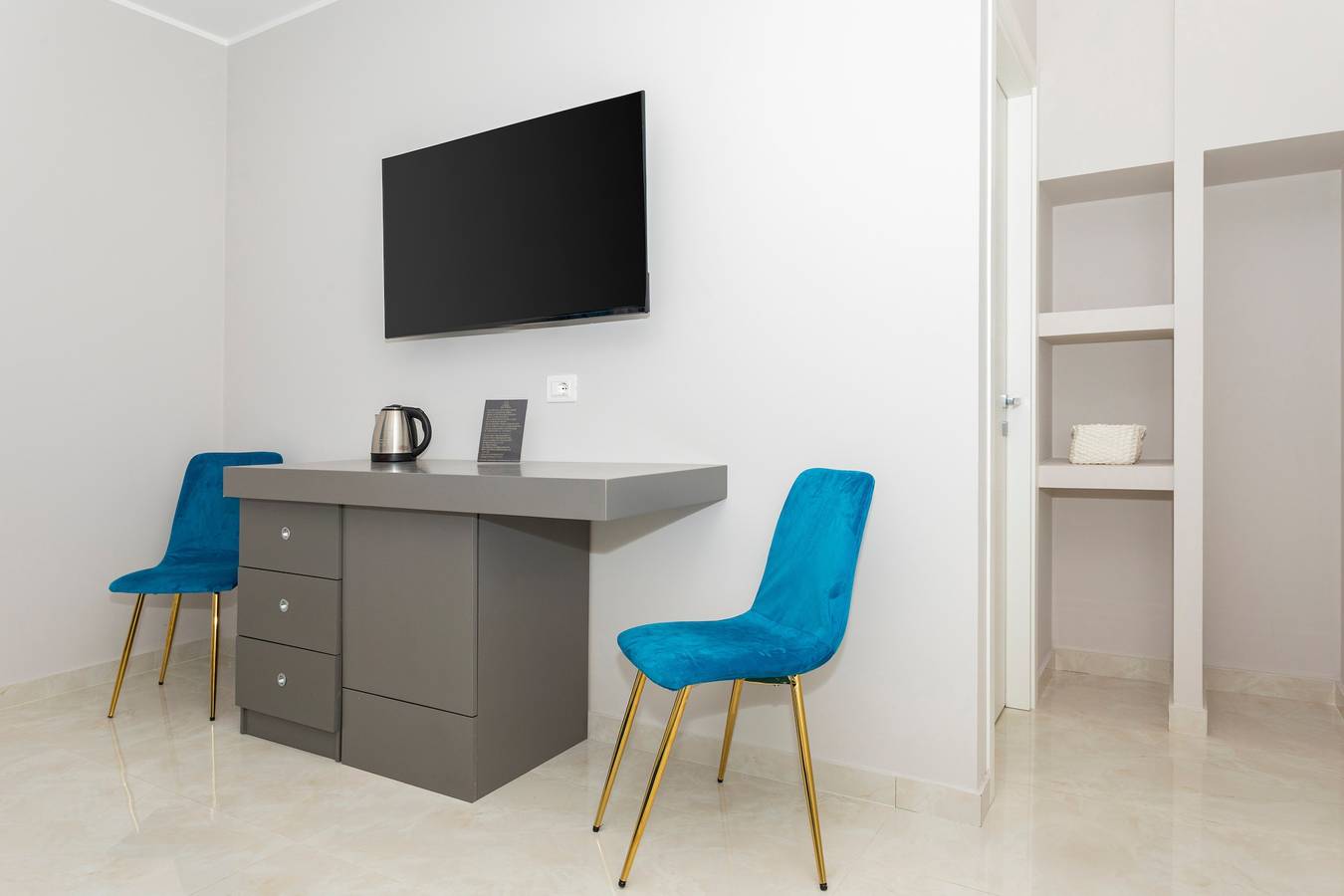 Kamer 'L'arte Del Porto - Camera 101' met Wi-Fi en airconditioning, foto 14
