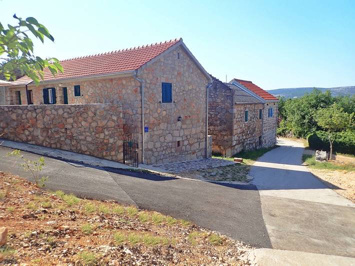 Ferienwohnung für 4 Personen, mit Terrasse in Starigrad - 2