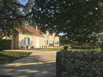 Gîte pour 9 personnes, avec piscine ainsi que jardin et terrasse à Frayssinet