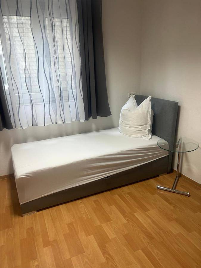 Appartement entier, Four-Room Apartment in Siegen (Allemagne), Arrondissement de Siegen-Wittgenstein