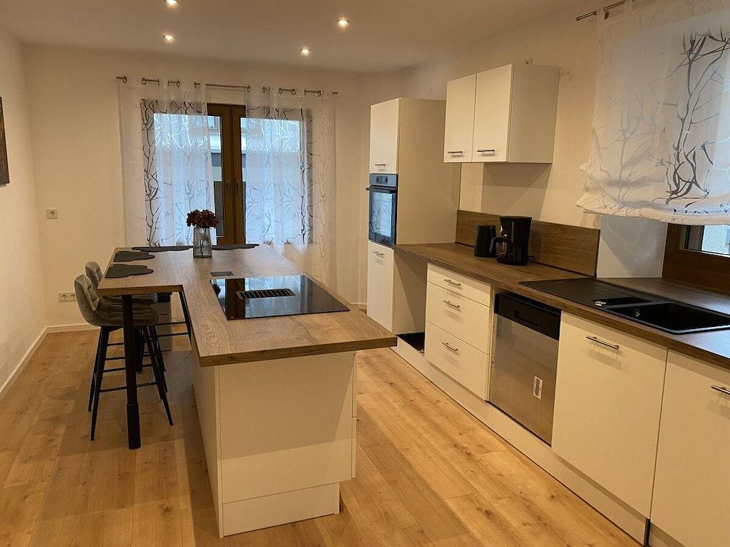 Ferienhaus mit 4 Zimmern und Terrasse in Osann-Monzel, Bernkastel-Kues & Umgebung