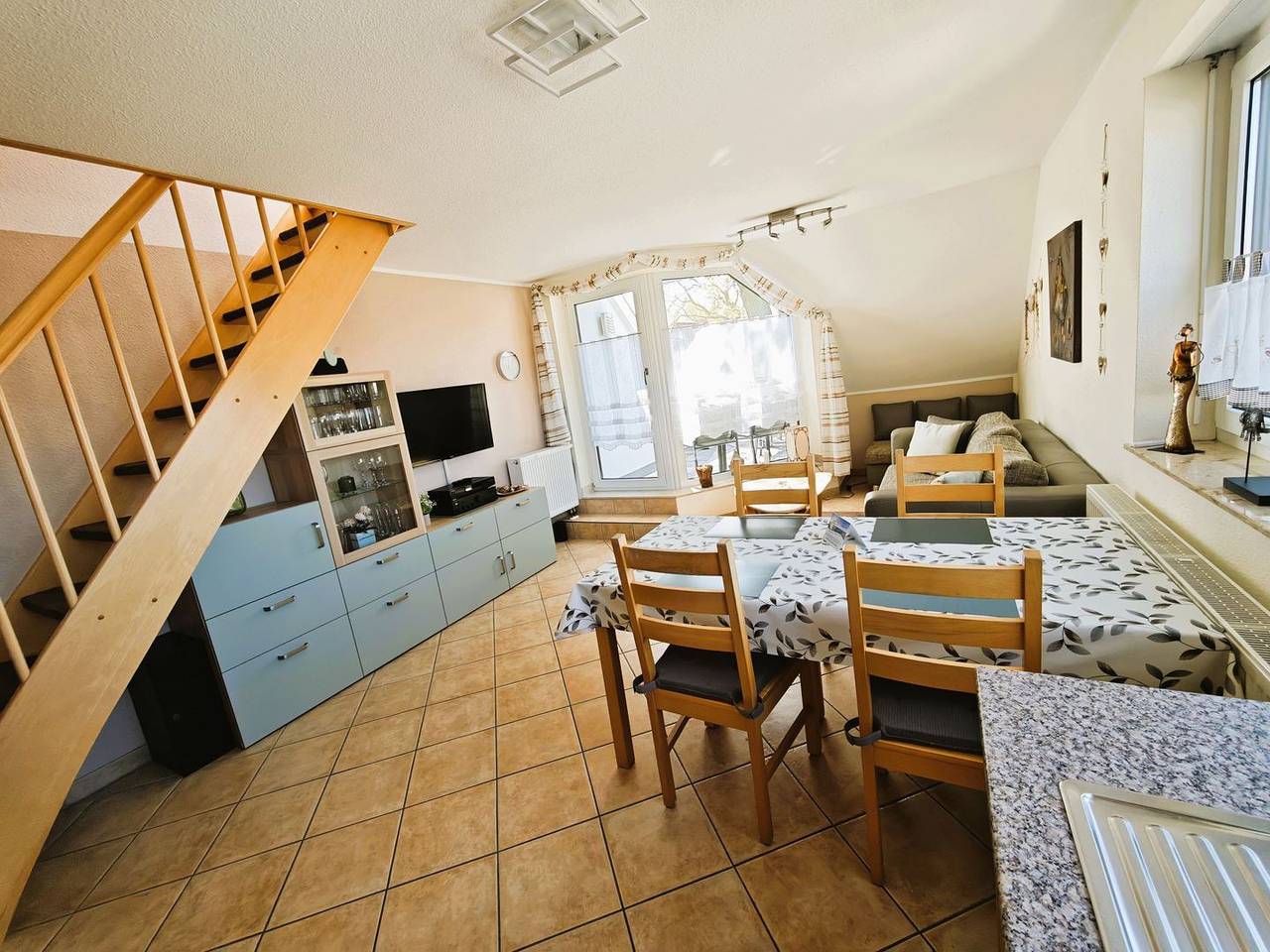 Ferienwohnung in einem Doppelhaus, zentrale aber ruhige Lage, foto 6