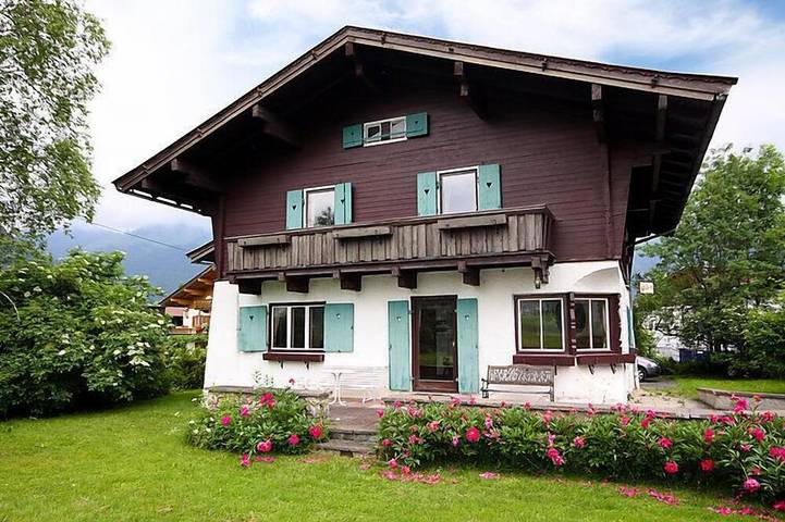 Chalet für 9 Personen, mit Balkon und Garten in Kössen