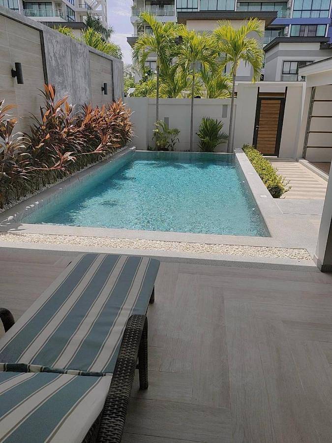 Chalet para 7 personas, con jacuzzi además de jardín y piscina - 1