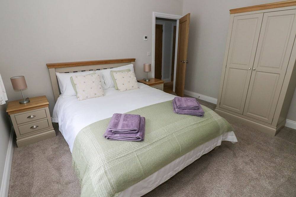 Mor Awelon, family friendly, luxury holiday cottage in Goodwick in Goodwick, Pembrokeshire
