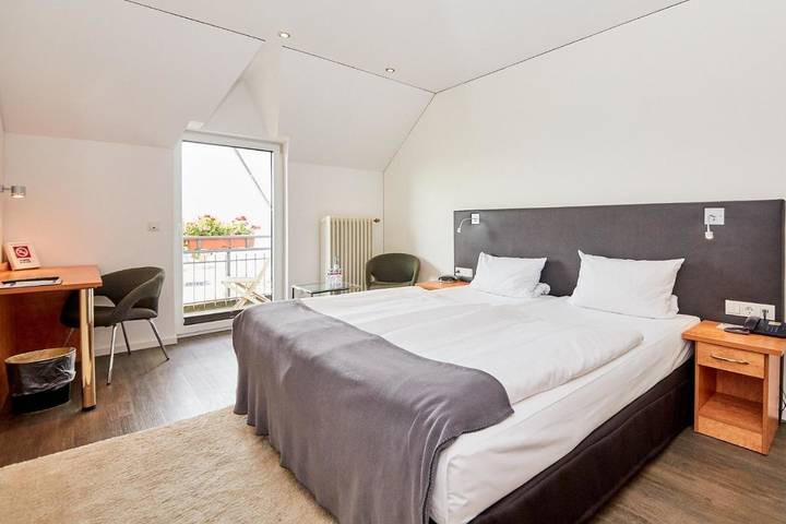 Hotel für 2 Personen, mit Terrasse und Pool sowie Sauna und Garten in Wittlich - 4