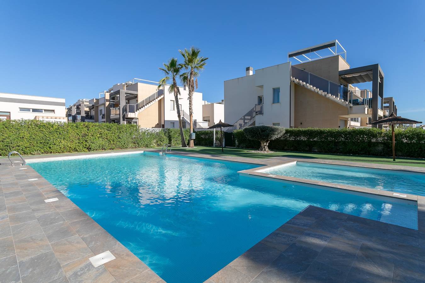 Classy Holiday Home with Sauna, Pool, Air Conditioning & Wi-Fi in Guardamar del Segura, Costa Blanca