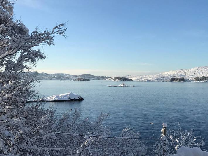 Seehaus mit privatem Steg in der Nähe von Bergen & Flesland in Fana, Bergen
