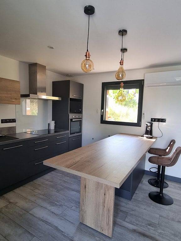 Gîte pour 4 personnes, avec terrasse ainsi que jardin et piscine dans Région de Besse-et-Saint-Anastaise - 4