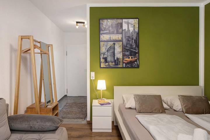 Ganzes Studio, Studio am Bahnhof In Freiburg' mit Wi-Fi in Wiehre (Freiburg), Freiburg