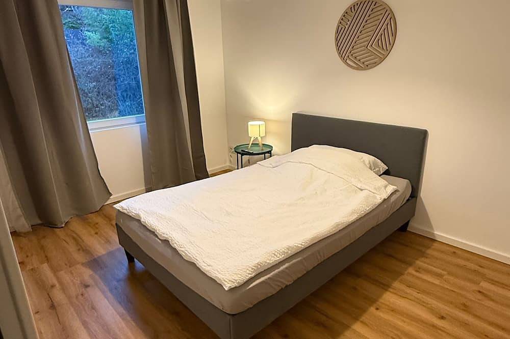 Ganze Wohnung, Wohlfühlen in Engelskirchen – neu renoviert & zentral in Engelskirchen, Oberbergischer Kreis