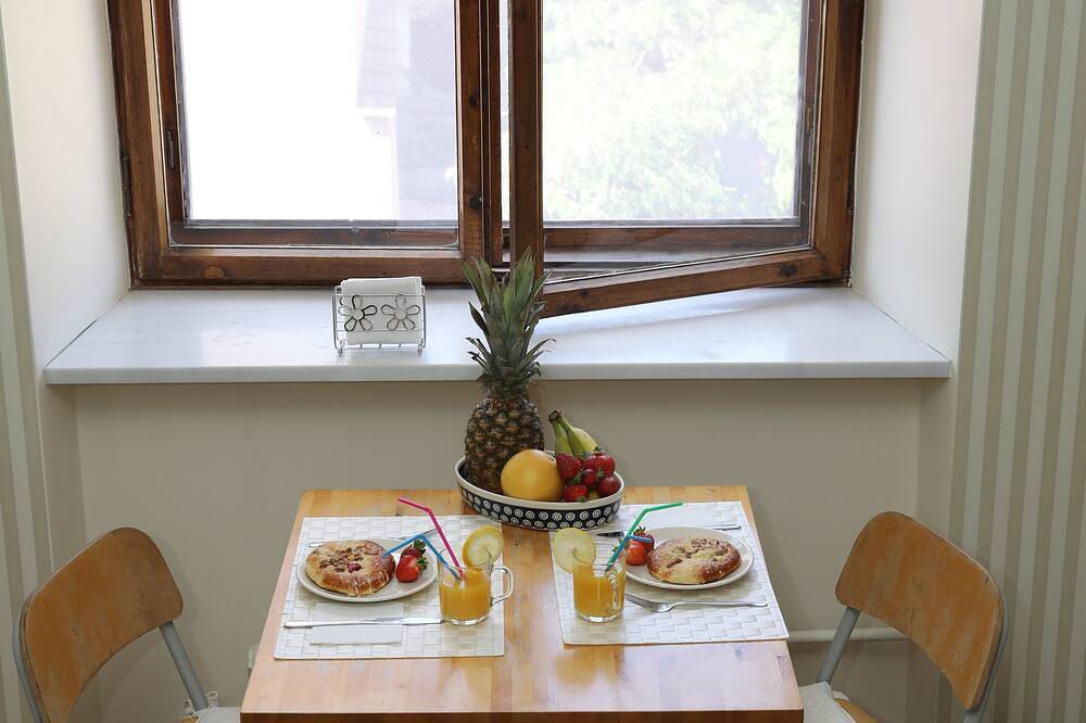 Apartamento entero, Marialoe -Apartamento del antiguo palacio \"Sotto il cigno\" in Varsovia Śródmieście, Varsovia