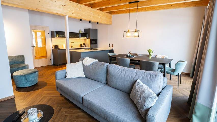 Vakantiewoning voor 8 personen, with balkon/terras and sauna as well as balkon in Fieberbrunn