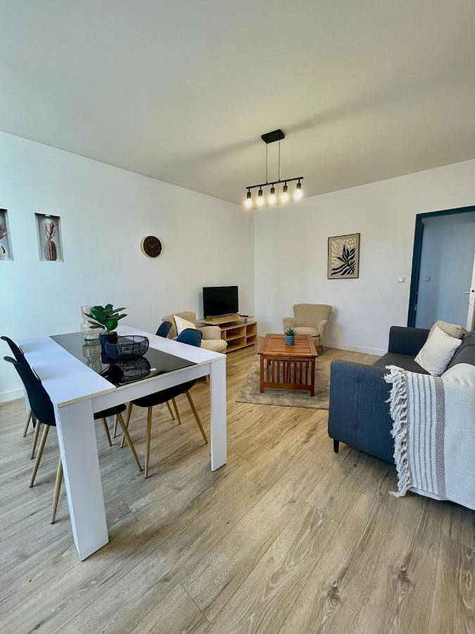 Gîte pour 5 personnes à Lussac-les-Châteaux - 4