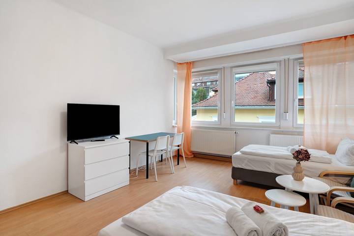 Ganze Wohnung, Ferienwohnung '2. Obergeschoss links' mit Wi-Fi in Pforzheim, Nordschwarzwald