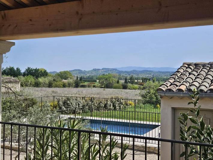 Location de vacances pour 4 personnes, avec vue ainsi que piscine et terrasse à Joucas - 3