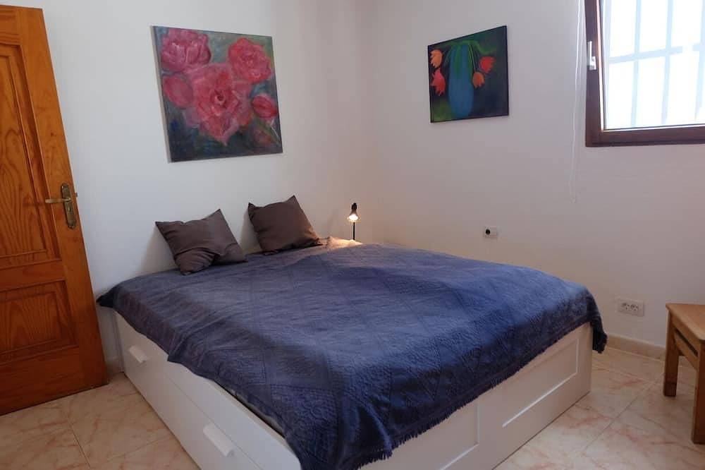 Preciosa casa con vistas al mar, piscina y gran terraza para 4 pers. in Porís de Abona, Tenerife Sur