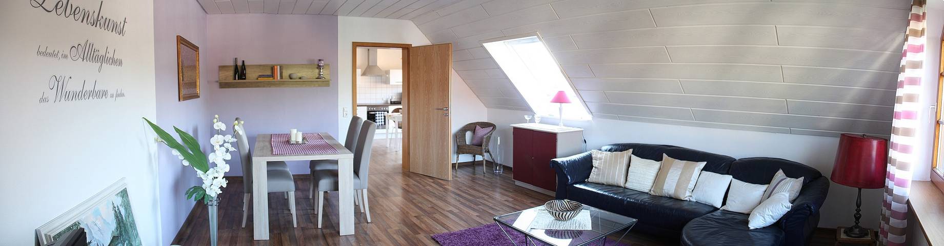 Entire apartment, Apartment 'Auf Der Langmatt' with Mountain View, Private Terrace and Wi-Fi in Durbach, Central Black Forest