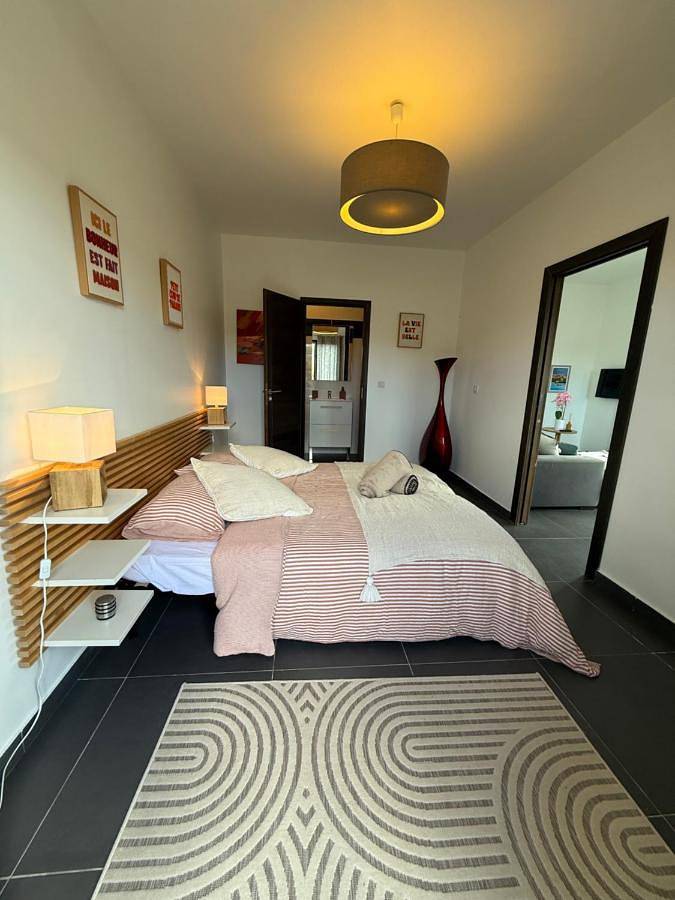 Chambre d’hôte pour 2 personnes, avec piscine ainsi que terrasse et jardin à Lecci - 2