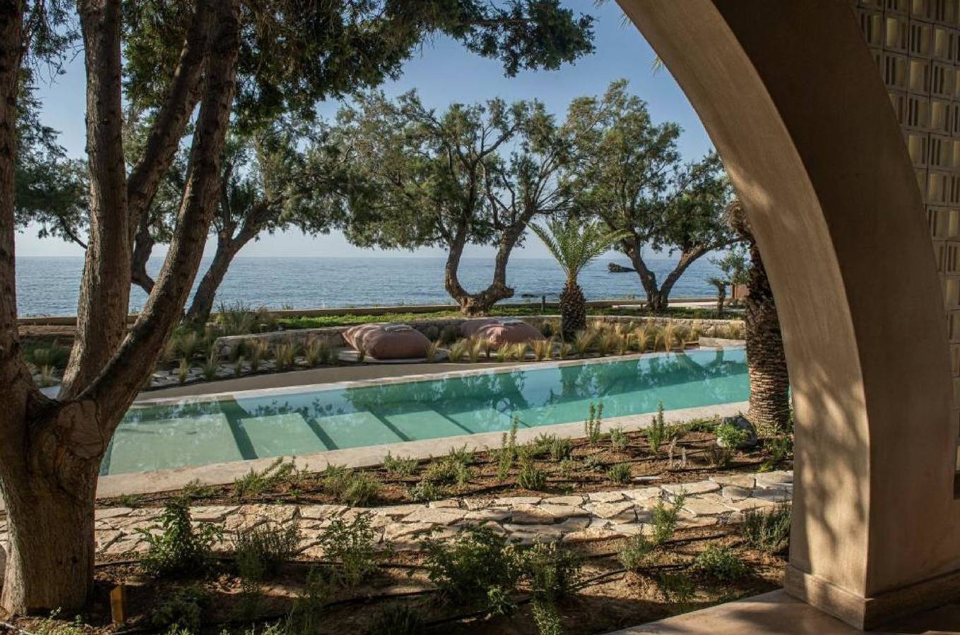 Divine Crete Beachfront Villa Kallisti, 3Bdr, Sea Views, Private Pool and Hot Tub in Południowa Kreta
