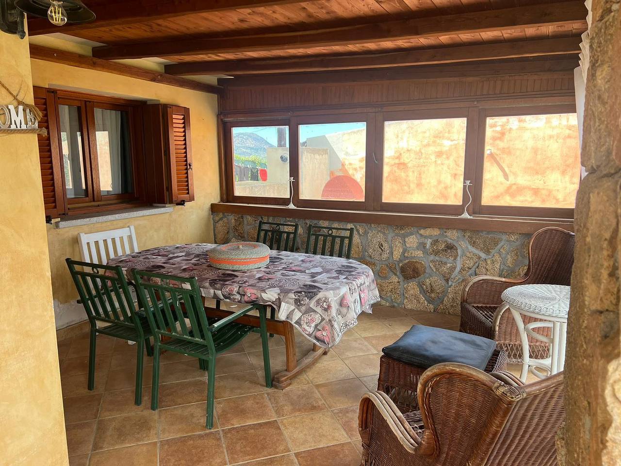 Villa 'Oriana' con terrazza privata, giardino privato e aria condizionata in Porto San Paolo, Loiri Porto San Paolo