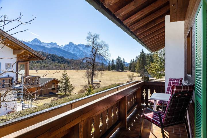 Entire apartment, Holiday Apartment 'Alpenblick Tilly - Soiernsee' with Mountain View, Shared Garden and Wi-Fi in Krün, Bavarian Alps