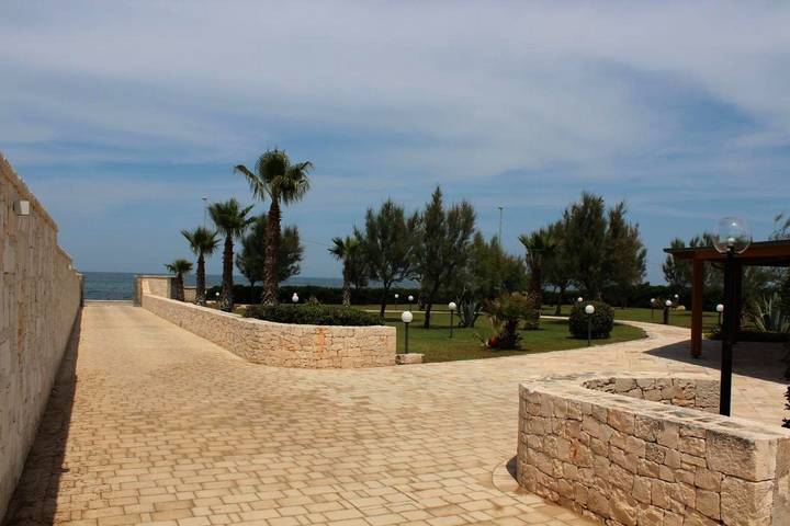 Chambre d’hôte pour 4 personnes, avec piscine ainsi que jardin et vue, animaux acceptés à Bari - 3