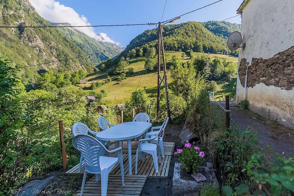 Maison de montagne à 1000m d'altitude prés du in Sentein, Parc naturel régional des Pyrénées ariégeoises