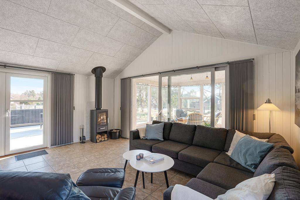 Zentrales Ferienhaus  in Blåvand mit Badetonne und Außensauna in Blavand, Varde
