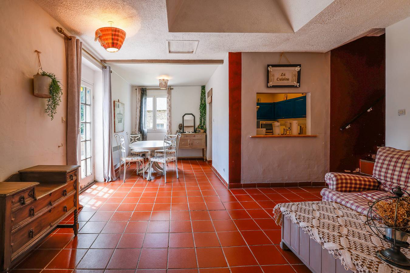 Petite maison "Le Bistrot" avec piscine partagée, terrasse partagée et Wi-Fi in Cléguérec, Région de Pontivy