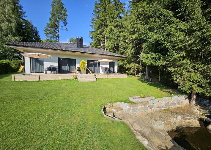 Vakantiewoning voor 5 personen, with tuin and uitzicht op het meer as well as uitzicht, met huisdier in Zuid-Bohemen