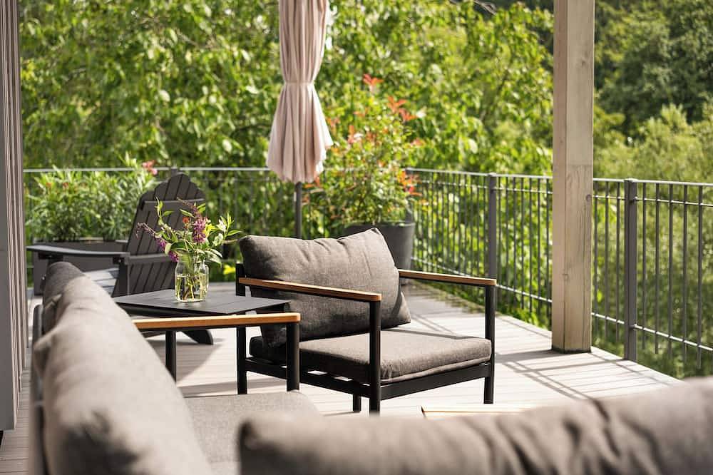 Ganze Wohnung, Forest Retreat: Serene 160m2 with Forest Views & Wallbox in Wermelskirchen, Rheinisch-Bergischer Kreis