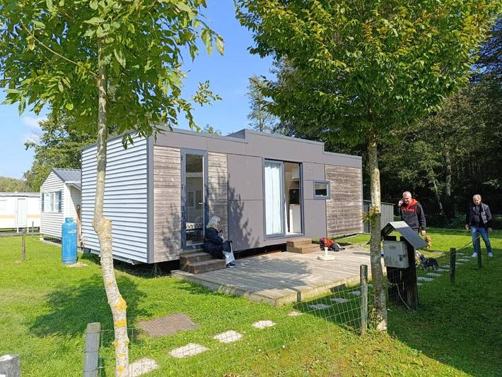 Camping voor 4 personen, with uitzicht and tuin as well as terras in de Belgische Ardennen