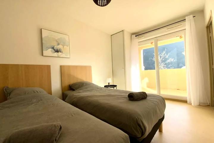 Gîte pour 6 personnes, avec terrasse et piscine, animaux acceptés à Avène - 2