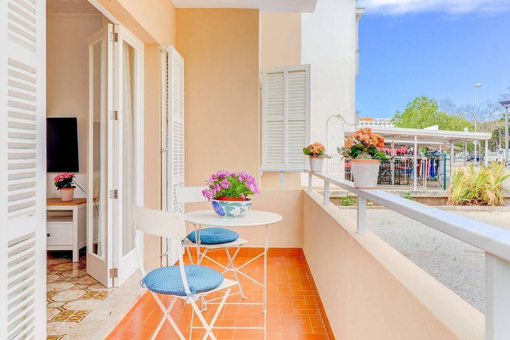 Entire apartment, Aiguamarina Beach apartment in Puerto de Alcudia, close to the beach in Alcúdia, North Majorca