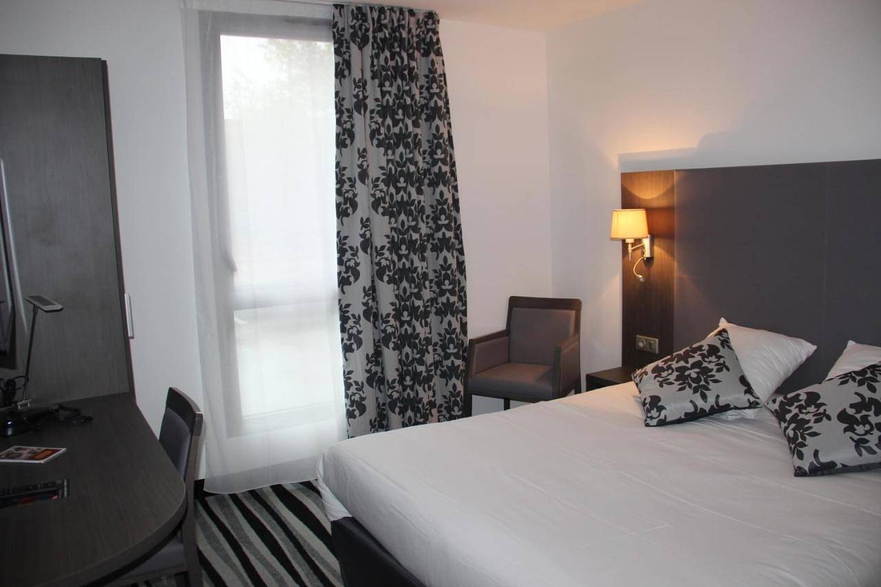 Kyriad Saint Quentin en Yvelines - Montigny in Montigny-le-Bretonneux, Yvelines