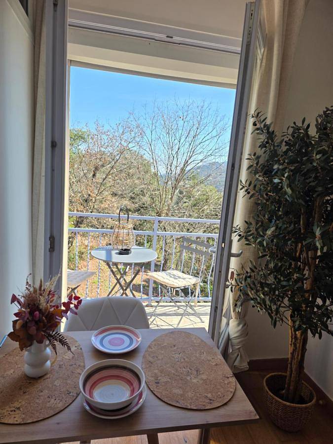 Maison d’hôte pour 2 personnes, avec vue et balcon à Les Adrets-de-l'Estérel - 2