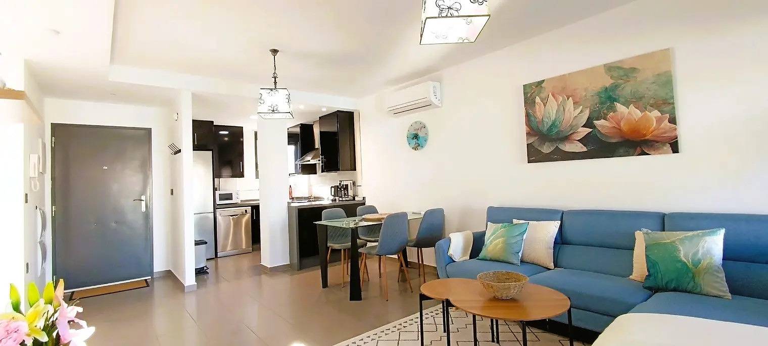 Appartement entier, Appartement de vacances pour 4 personnes avec terrasse in La Zenia, Orihuela