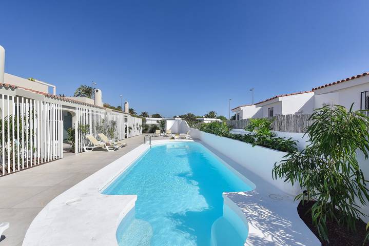 Bungalow für 5 Personen, mit Terrasse und Pool in Playa del Inglés