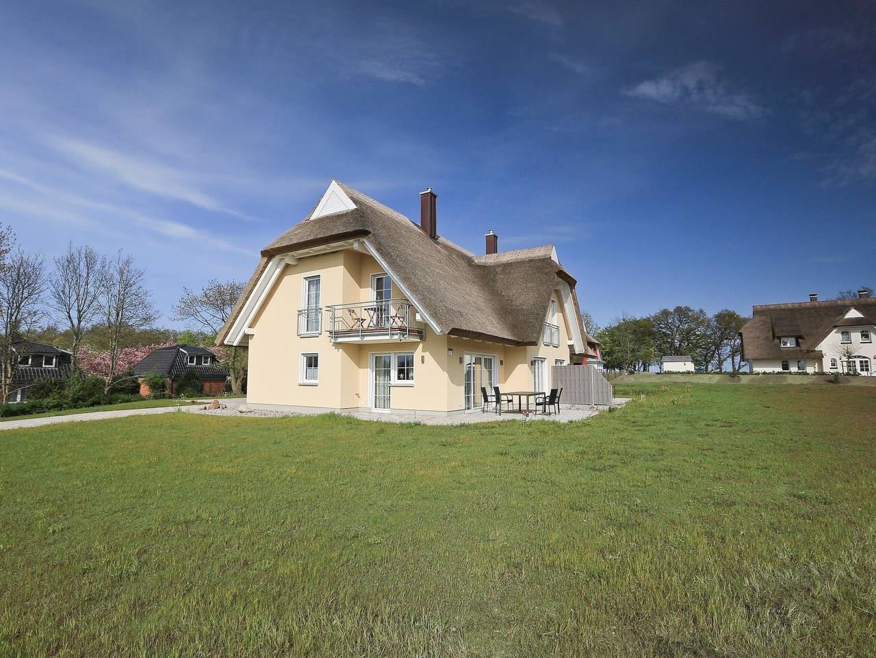 Strandvilla Babette - Balo A, direkt am Meer, mit Sauna - Haushälfte A in Lobbe, Mönchgut