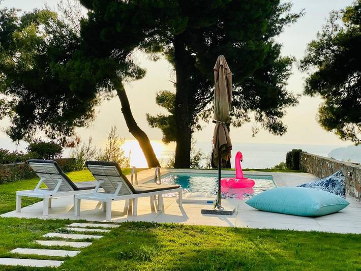 Villa für 8 Personen, mit Pool und Ausblick sowie Garten - 1