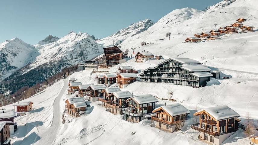 Ferienhaus für 7 Personen, mit Balkon und Terrasse sowie Ausblick in Wiler