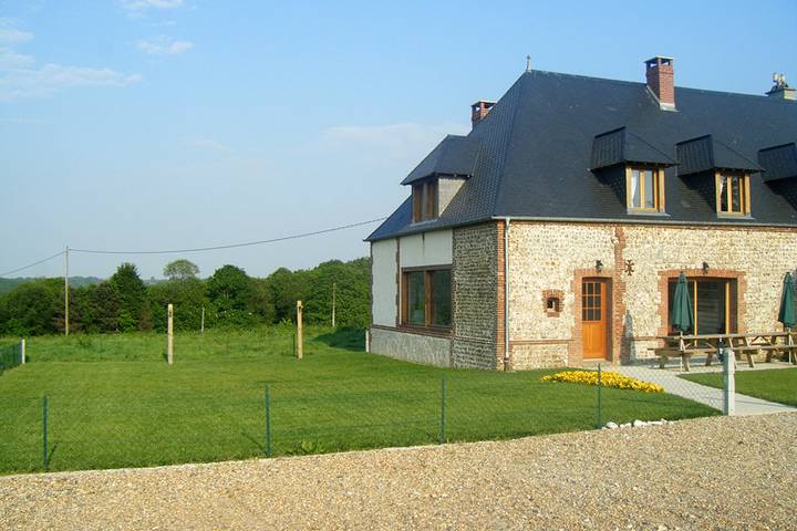 Gîte pour 12 personnes, avec Terrasse et Jardin à Yport