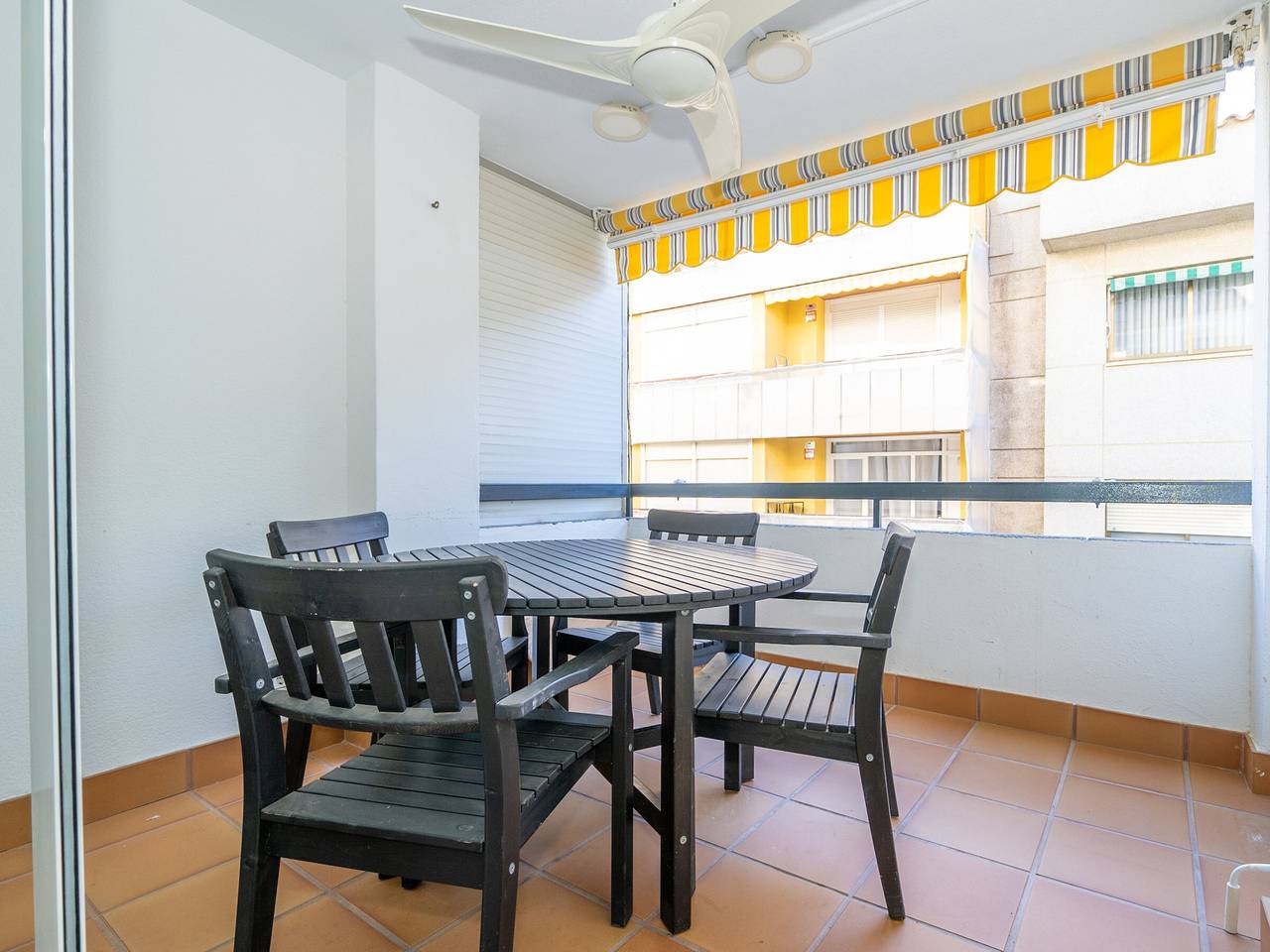 Apartamento entero, Apartamento para 4 personas con piscina, cerca de la playa y admite mascotas - Pineda de Mar in Pineda de Mar, Costa del Maresme