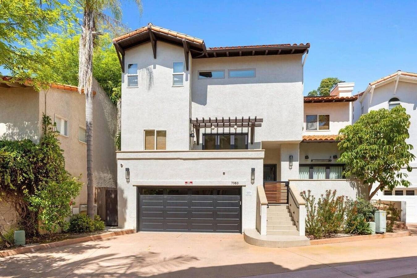 F7363 - Village Vista in La Jolla, San Diego