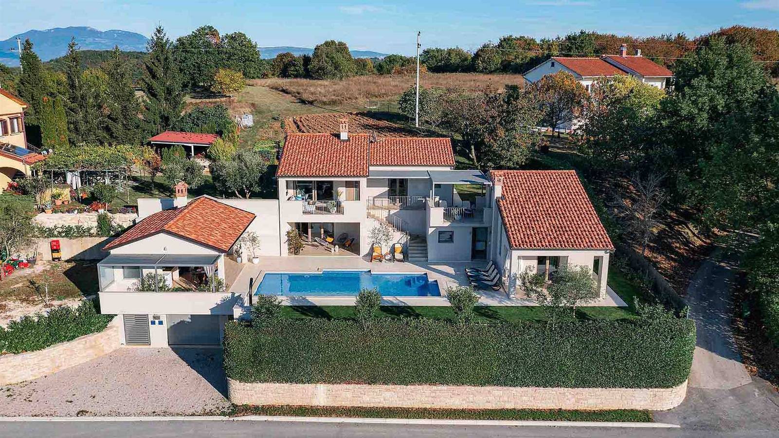 A stunning villa with a swimming pool in Lindar near Pazin in Pazin, Central Istria