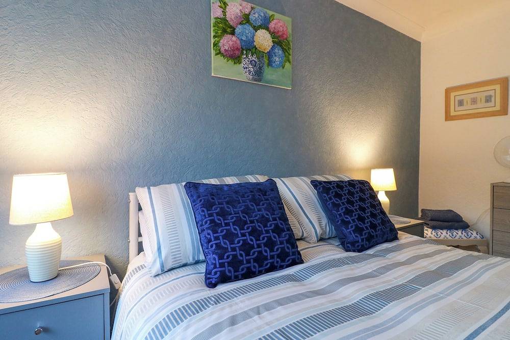 The Lily Pad, family friendly, with a garden in Chesterfield in Chesterfield, Derbyshire